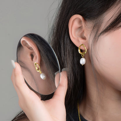 Women cold and cool style Pearl earrings